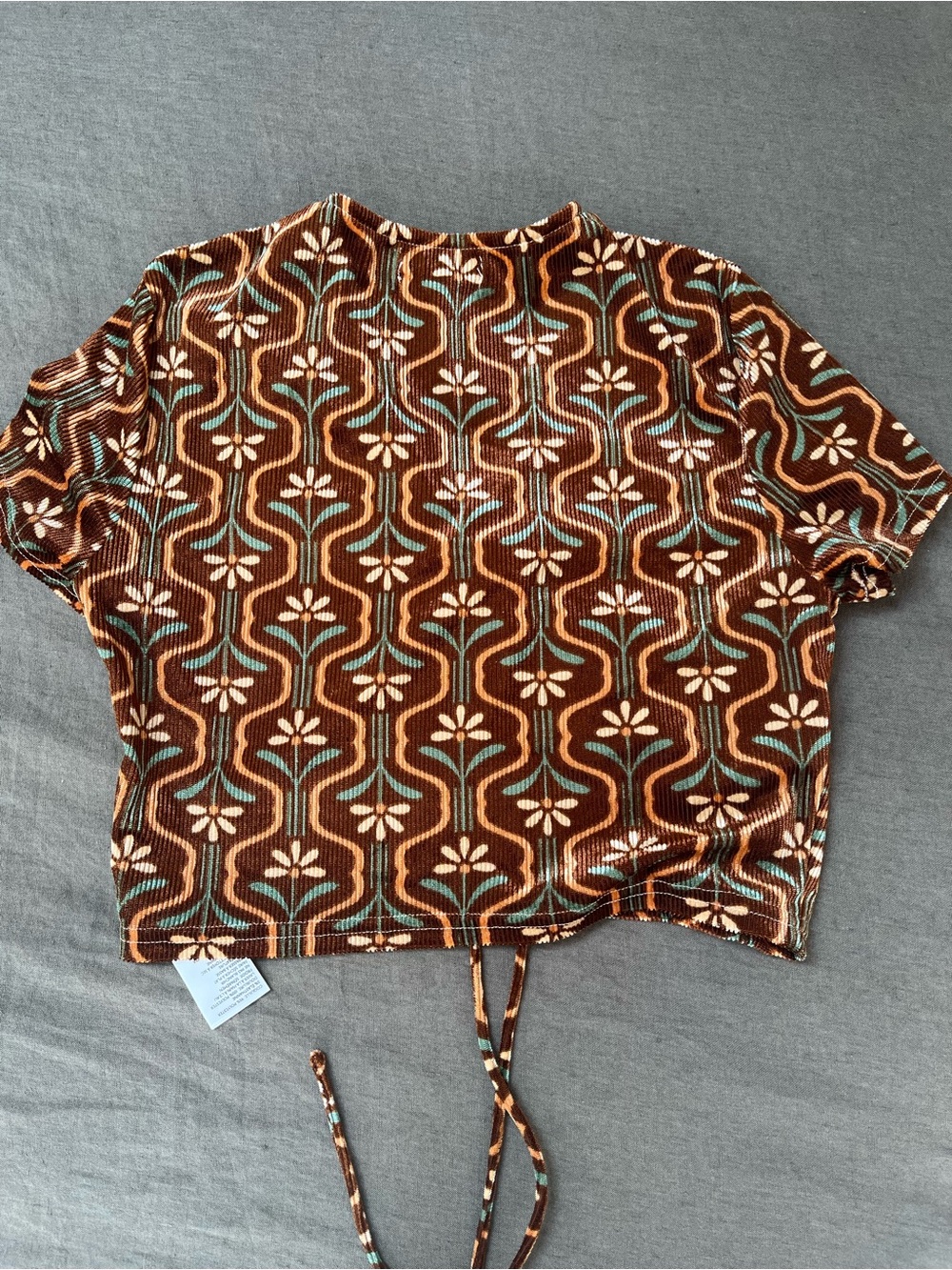 Urban Outfitters Brown Green Gold Patterned Tie-Front Crop Top - Picture 7 of 7